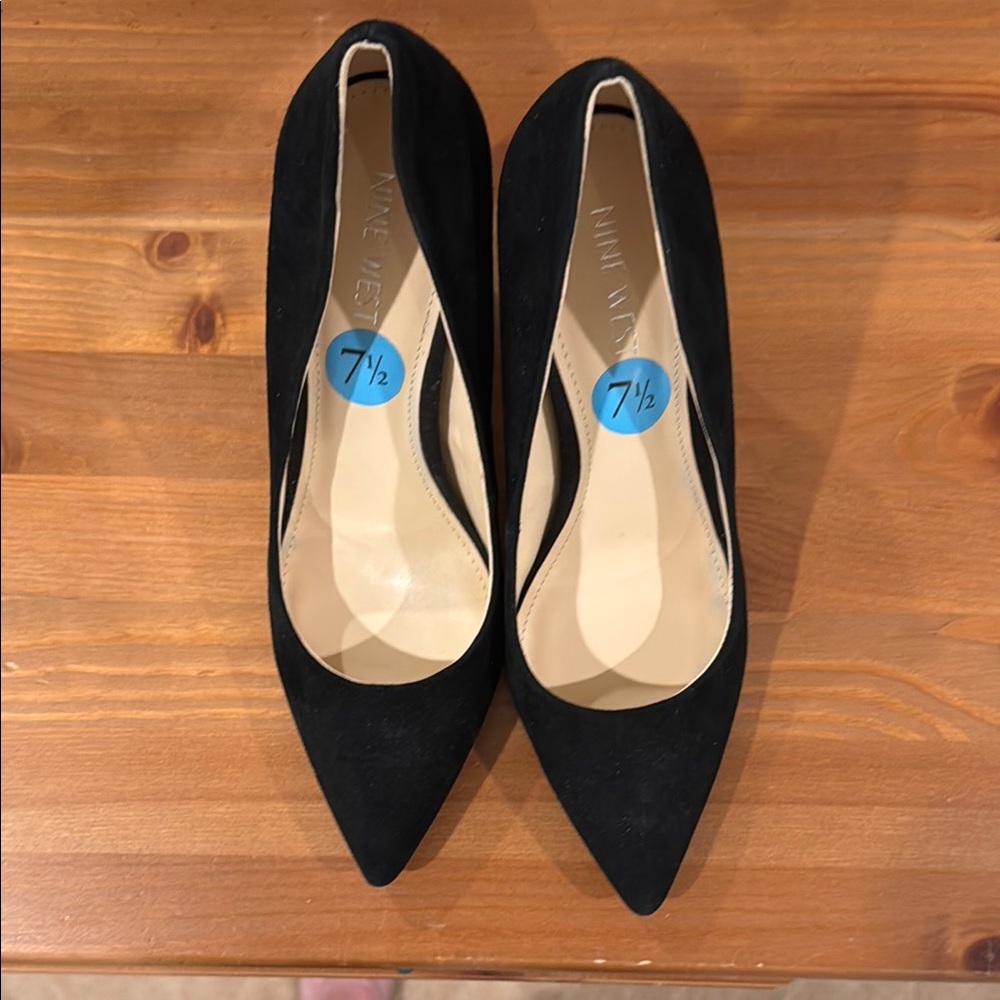 Sophisticated Black Pointed-Toe Heels